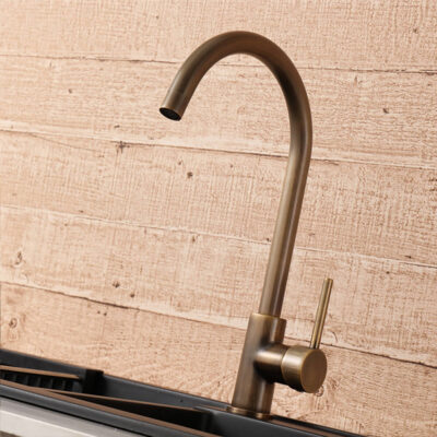 kitchen household vintage sink faucet, splash proof hot and cold dual control cf2301