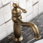 Brass antique basin faucet hotel villa household washbasin hot and cold single hole retro faucet MT2346
